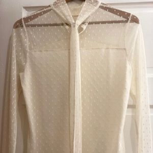 White lace Long sleeve top